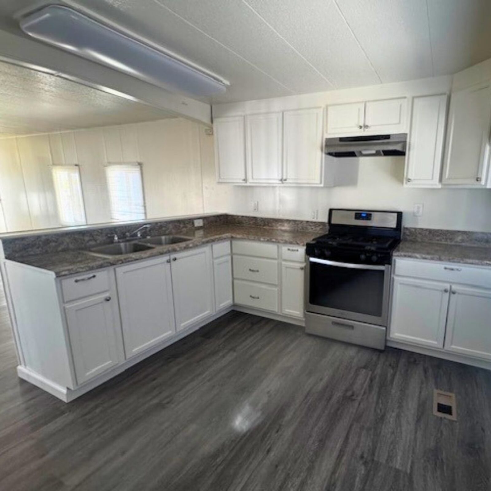 Ridgecrest Home 71 Outside (4)