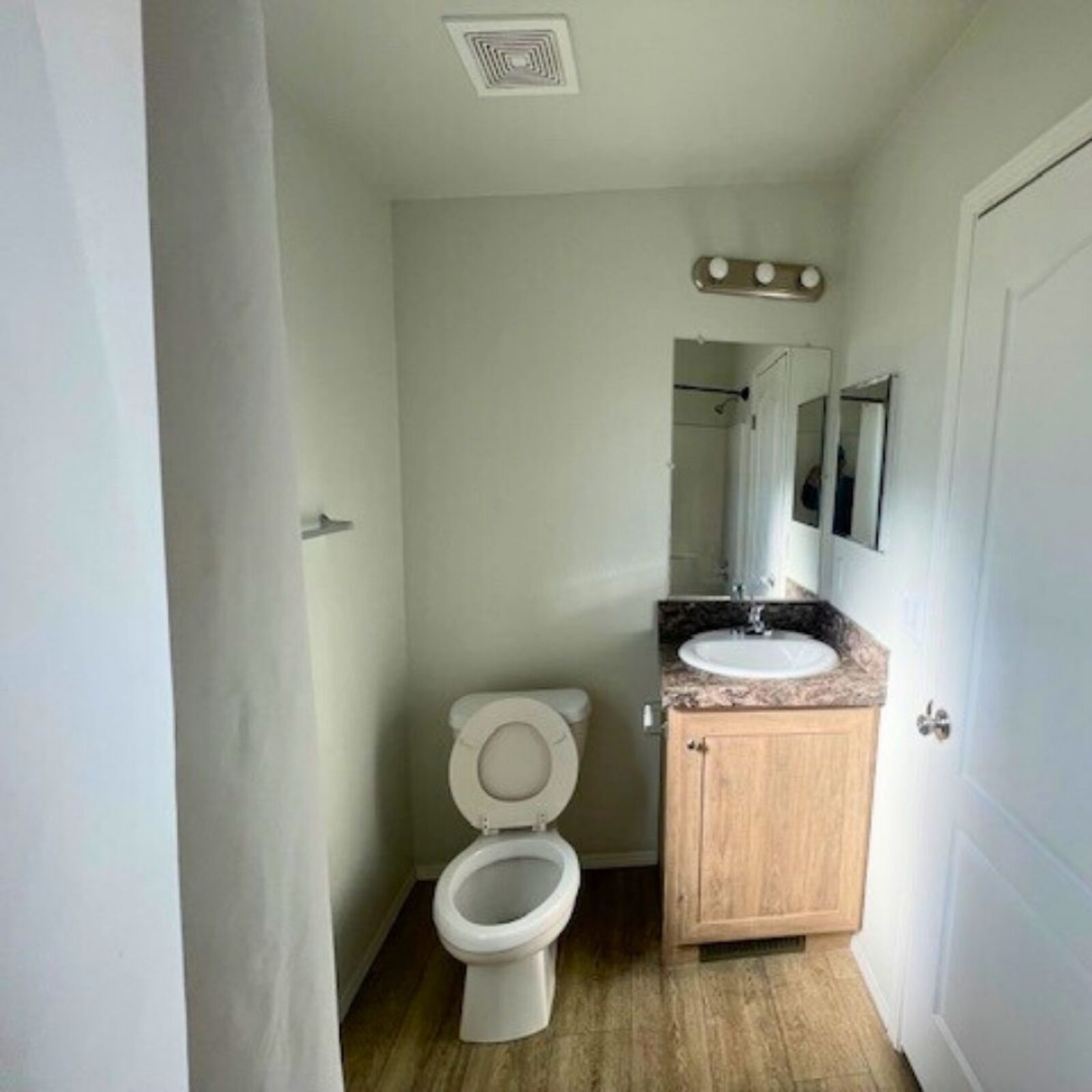 Ninth Street Home 77 Bathroom #1