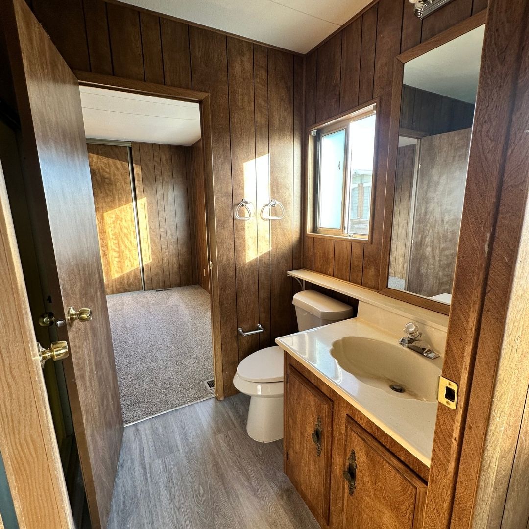 RVV Home 83 bathroom #1 (2) RVV Home 83 bathroom #1 (2)