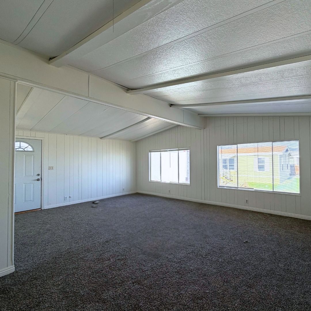 SEM Home 41 Entry and Living Room