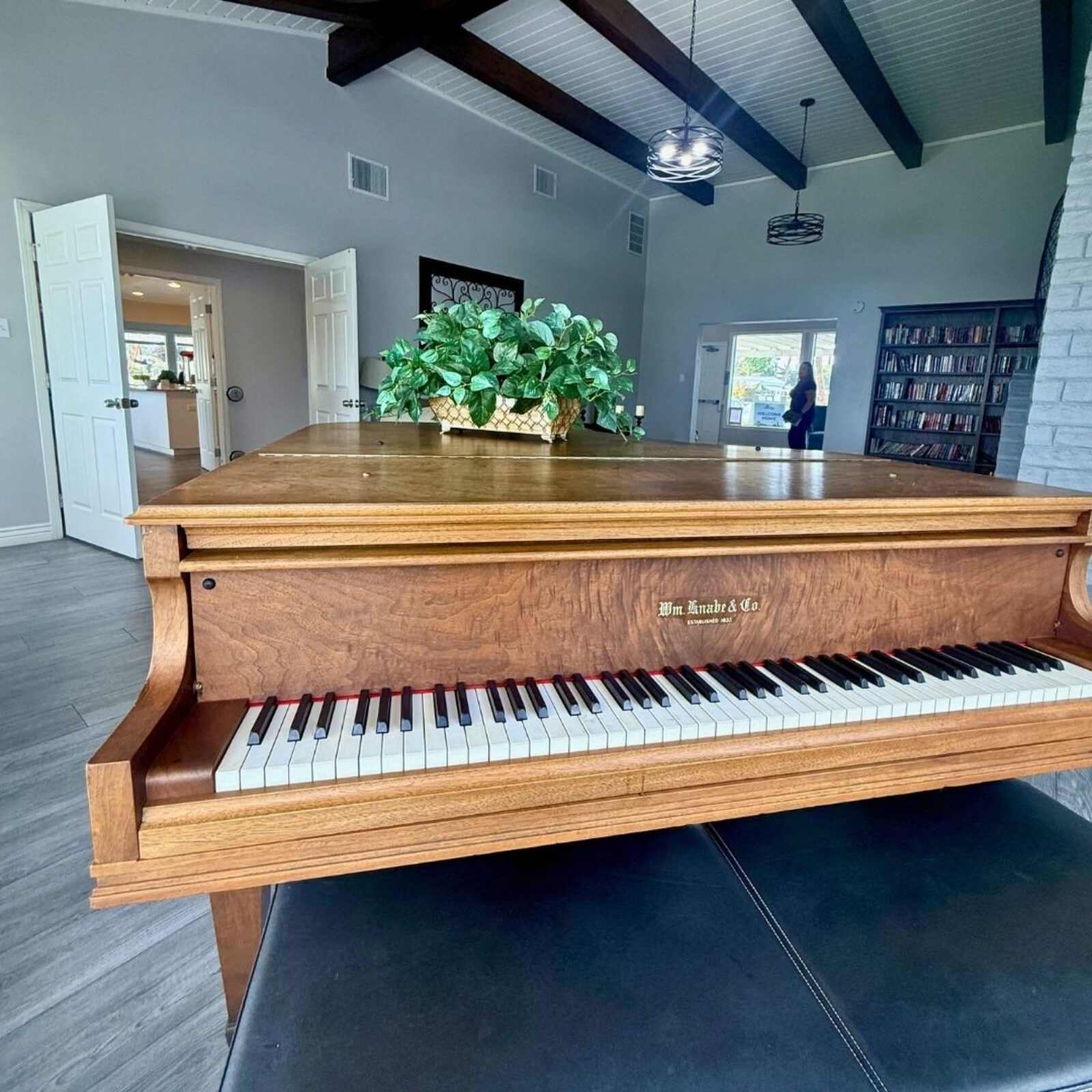 CON Piano